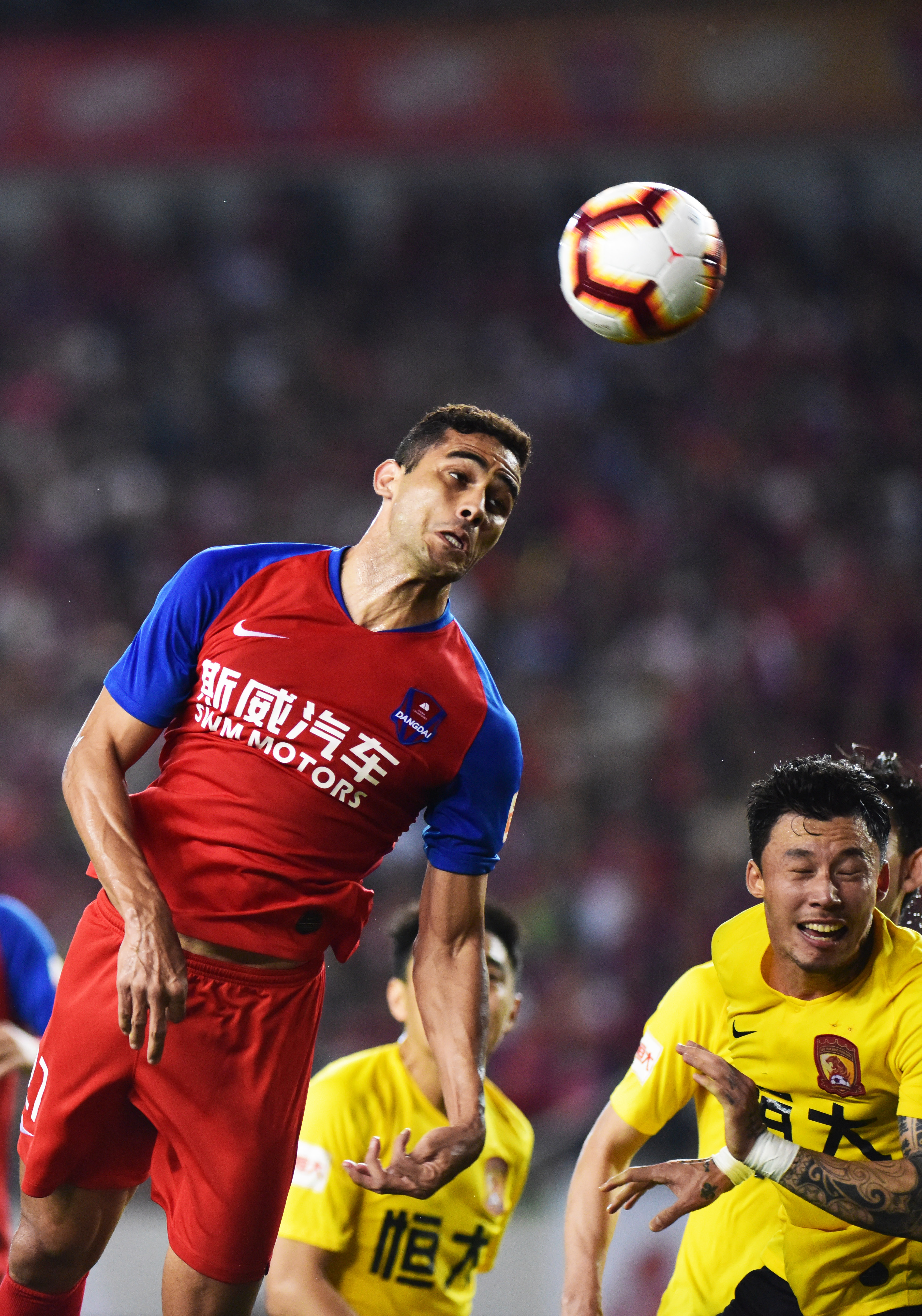 重庆斯威赢得国际足球锦标赛，引发热潮的简单介绍