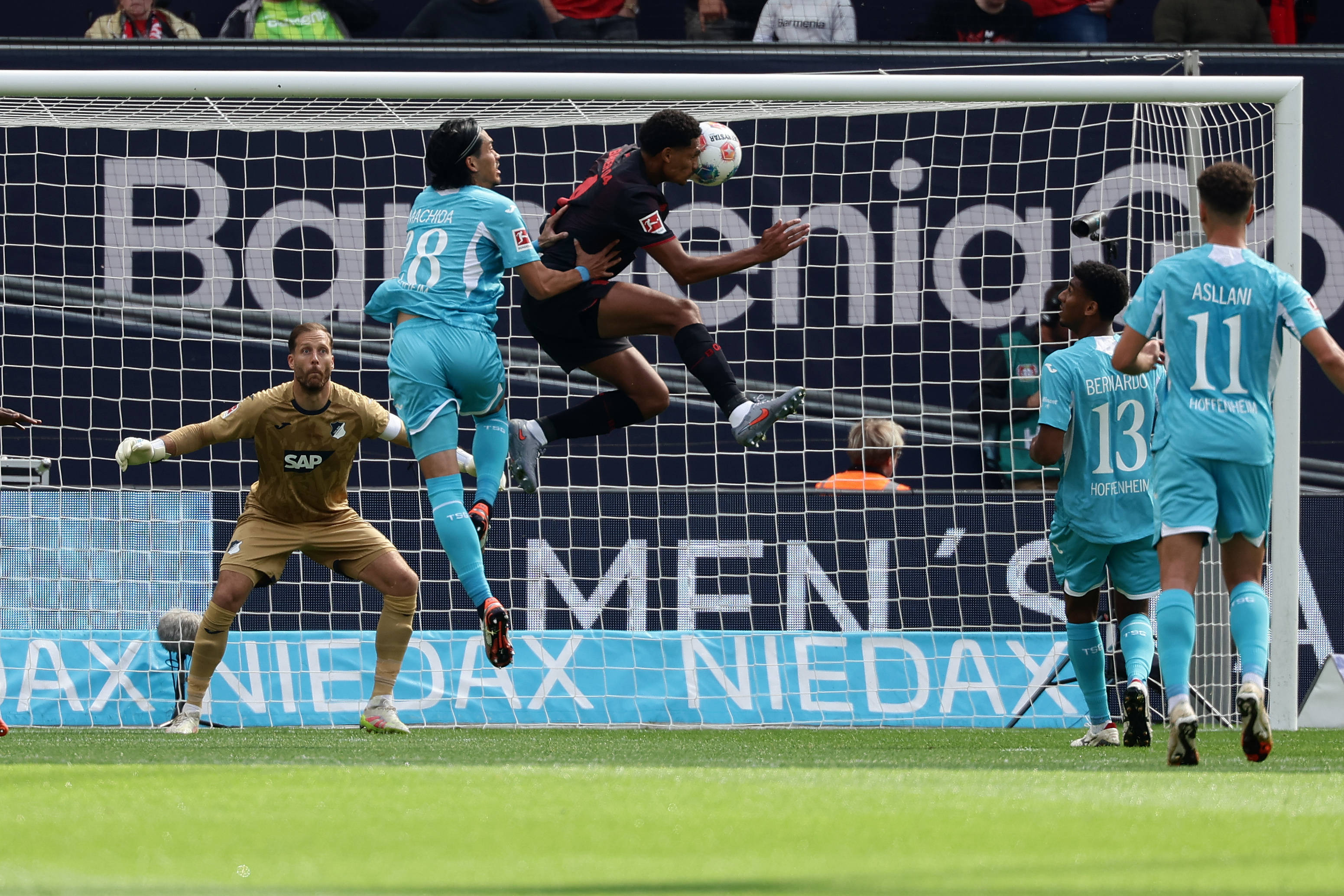 开云体育下载-沃尔夫斯堡神勇！连胜双杀柏林联合，高居德甲榜首的简单介绍