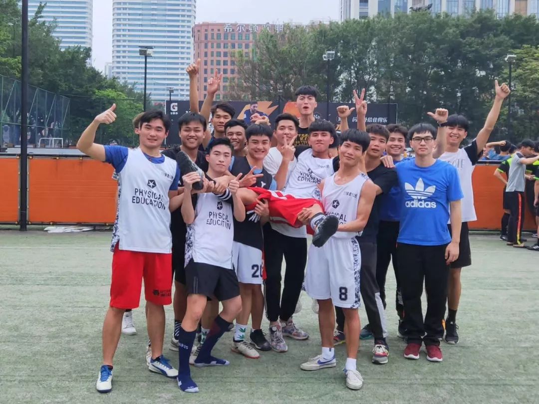 开云官网-迎来球队历史性时刻，赛场激情不可遏制的简单介绍