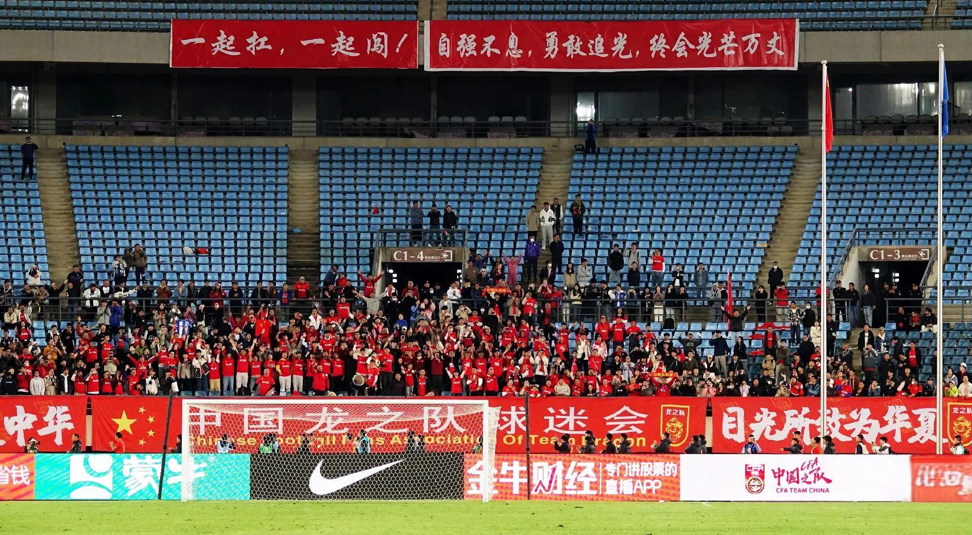 大连一方客场不敌劲旅，球队面临考验