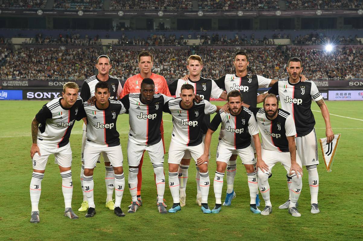 巴塞罗那将迎战曼城，争取欧冠晋级机会的简单介绍