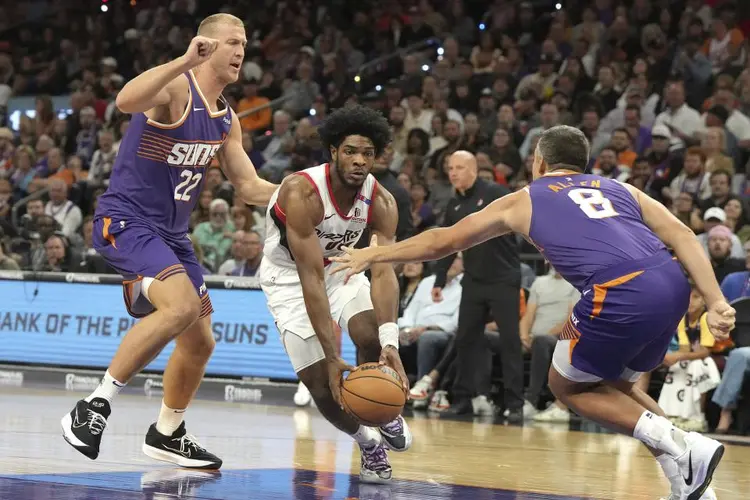 逆转奇迹！太阳客场战胜开拓者终结7连败的简单介绍