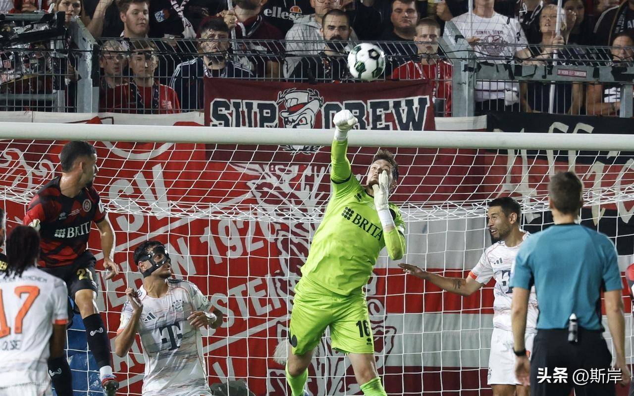 开云APP-惊险绝杀！球员最后时刻发威逆转比分