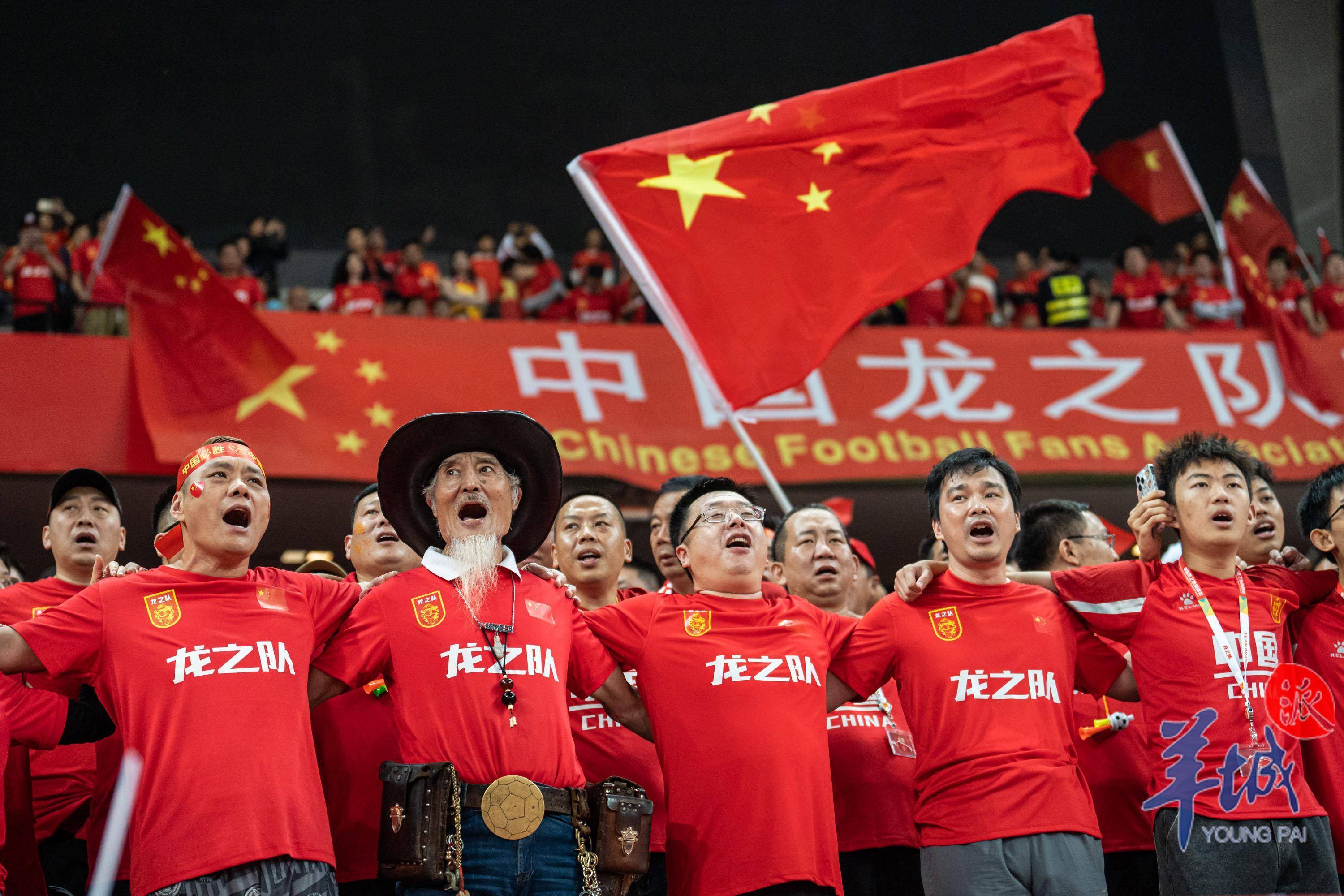 开云下载-中国队伍在足球比赛中展现出了团队精神