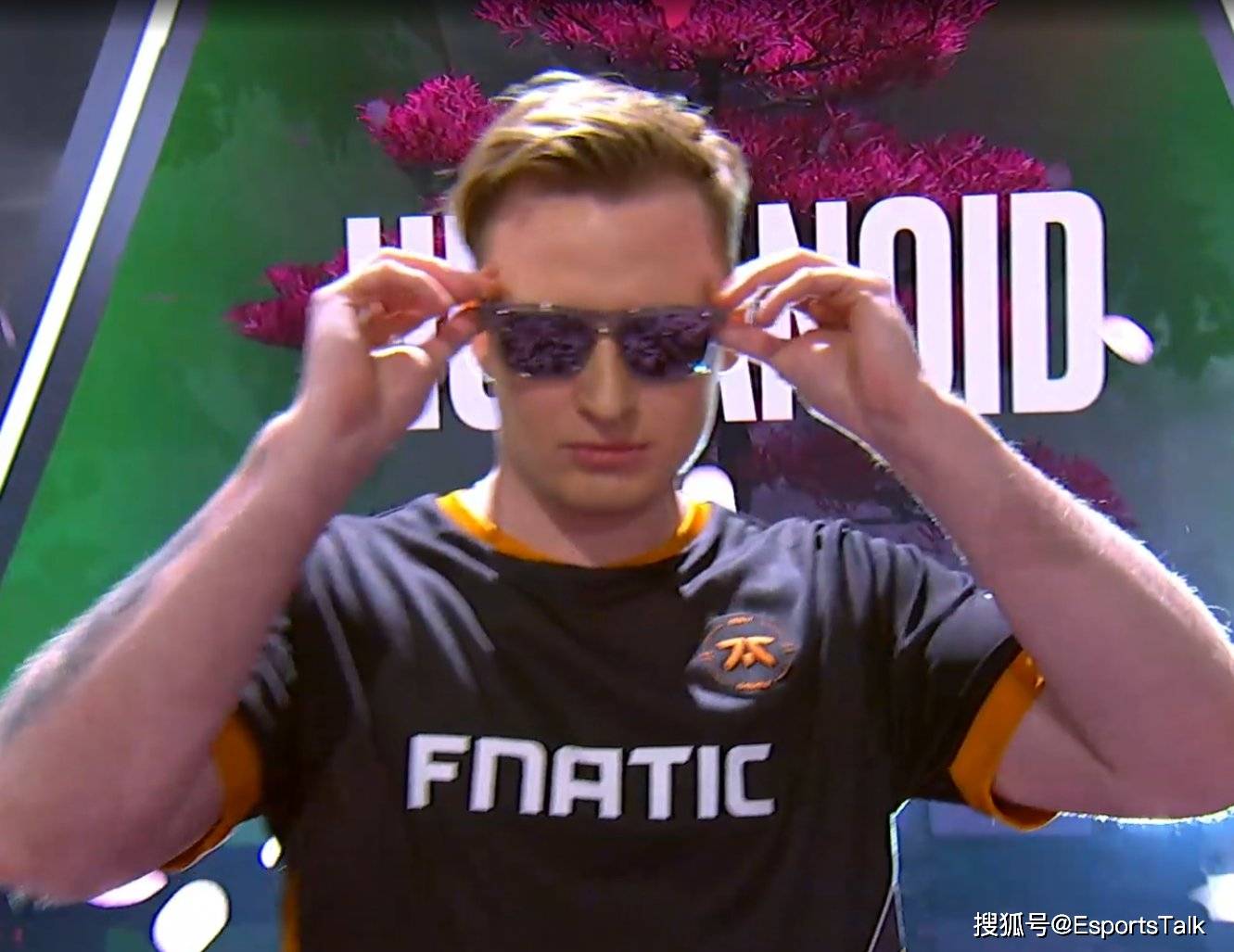 FNC横扫G2,Bin拿下关键大龙入围赛3:1(釜山) FNC横扫G2,Bin拿下关键大龙入围赛3:1(釜山)