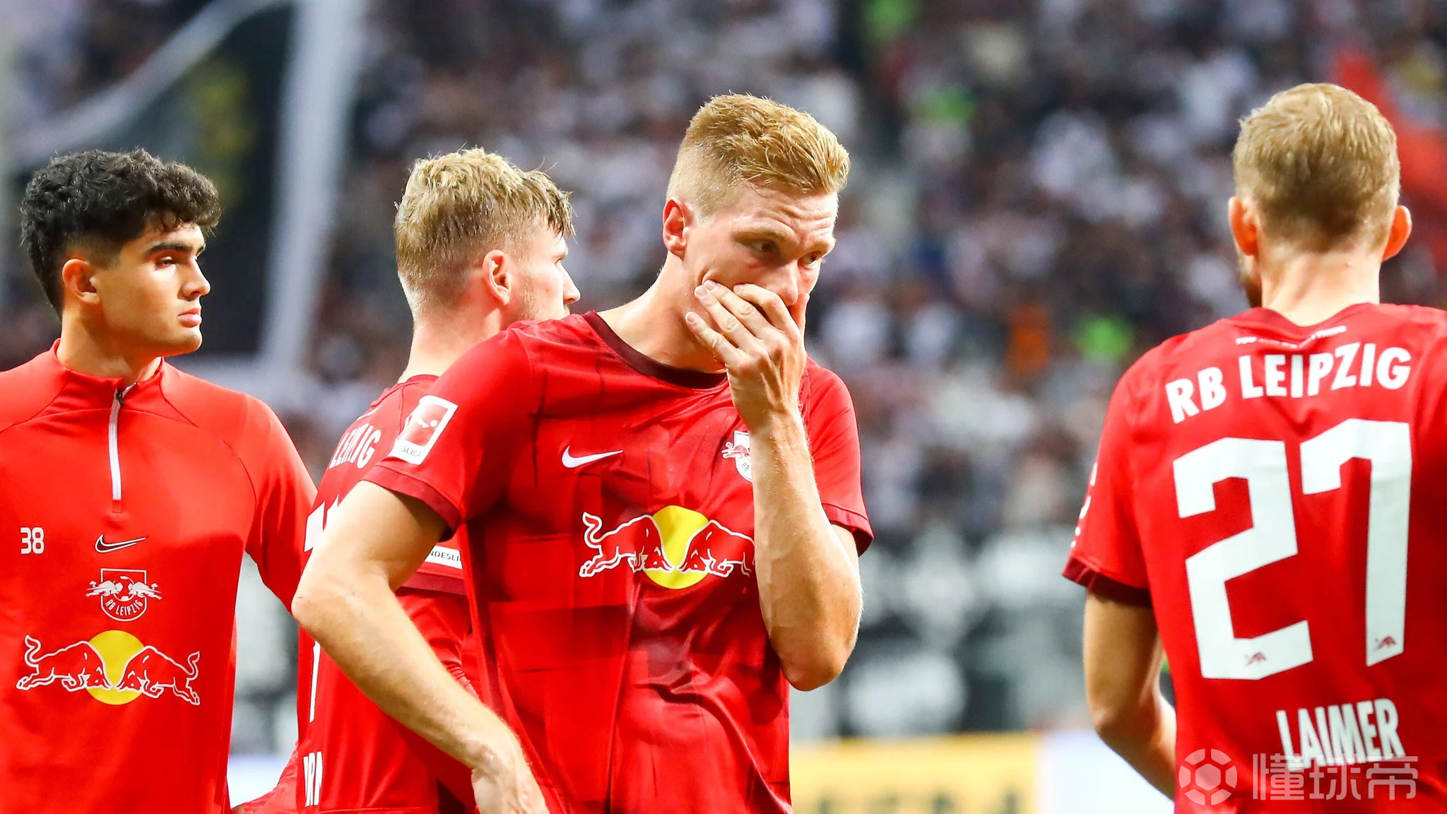 开云体育在线-关于莱比锡红牛主场惨败，后防线失常的信息